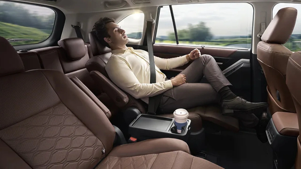 Toyota Innova Hycross & Crysta Get Costlier In 2026 – Full Price Hike Explained